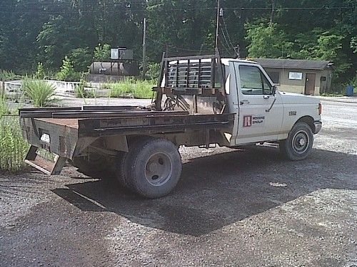 1988 Ford F450 Flatbed Truck, image 1