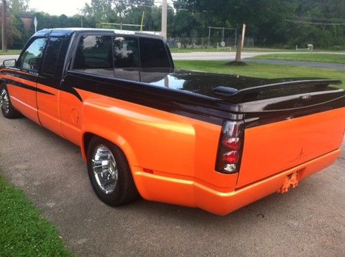 Custom chevrolet 3500 show truck