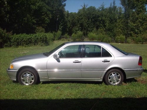 Mercedes c230 kompressor 1999 silver - runs ok - needs a little tlc - no reserve