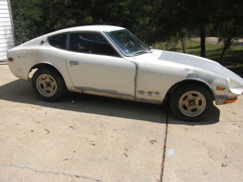 1972 datsun 240 z,one owner,a/c,4 spd,all factory,alabama car,project