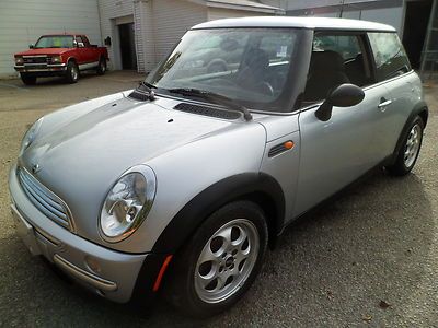 2003mini cooper withdualpanoramicroofs coupe 1.6lter 4cylinder w/airconditioning
