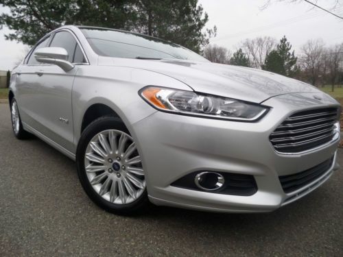 2013 for fusion hybrid / no reserve/  navigation/ low miles/ leather