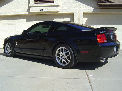 09 shelby gt500,navigation, hid's, premium trim, 12,500 mi, many  upgrades