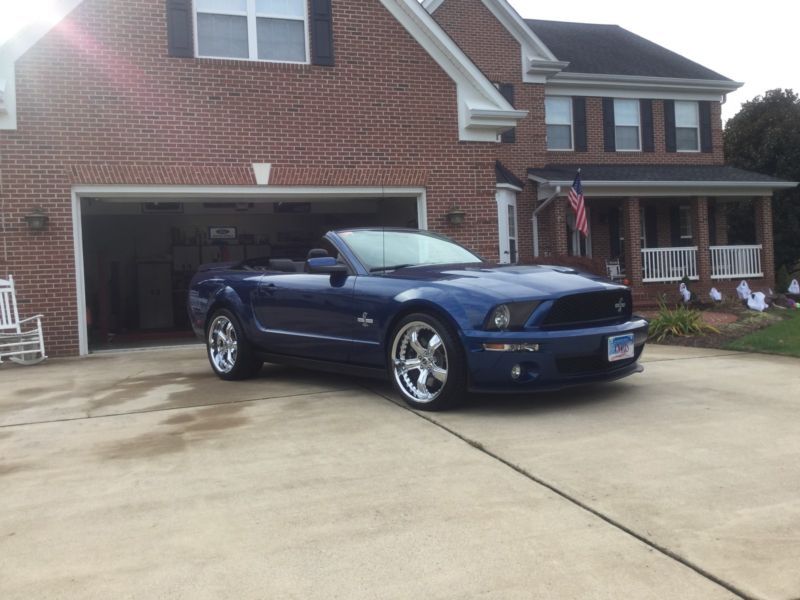 2008 ford mustang