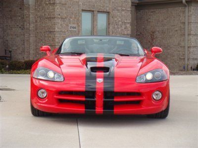 2008 dodge viper srt-10 convertible 1k miles collector quality like new !!!!!!!!