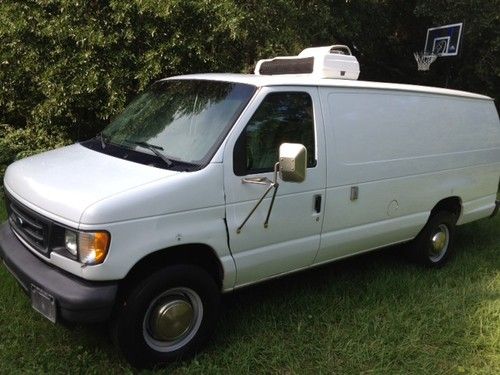 2003 ford e-350 base extended cargo van 2-door 5.4l refrigerated