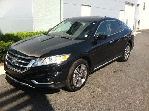 2013 crosstour 5k 4wd leather dont miss this one clean carfax we finance