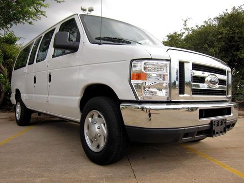 2011 ford e-350 super duty xlt standard passenger van, 1-owner, 27k miles!