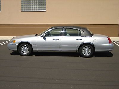 1998 lincoln town car executive one owner low miles non smoker clean no reserve!