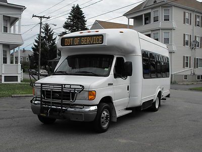 2006 ford e350 shuttle bus van 6.8l v10 wheelchair lift 12 passenger