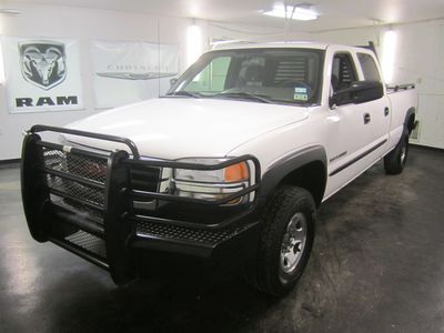 Rugged white 2006 as is gmc sierra 2500 heavy duty crew cab pick up
