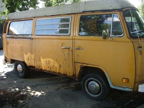 Vintage 1977 vw bus/westfalia camper-project vehicle in good condition