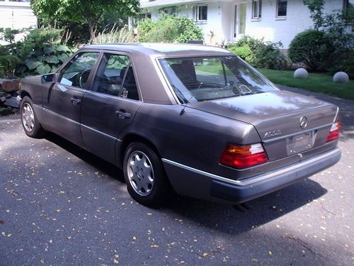 1992 mercedes-benz 400e base sedan 4-door 4.2l  161,000 miles!!!