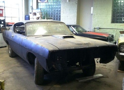 1968 fairlane 500 fastback s code 390 4 speed-buckets-disc brake project car