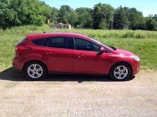 2012 ford focus se hatchback 4-door 2.0l