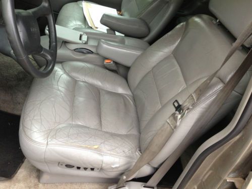 Sell used 1999 GMC Suburban SLT - Leather - DVD - Third ... Sell used 1999 GMC Suburban SLT - Leather - DVD - Third ...