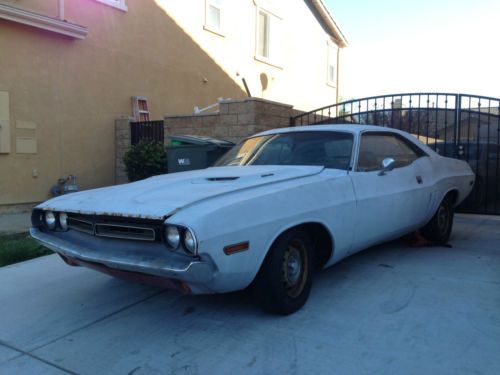 1971 dodge challenger r/t 383 4 speed  all matching number!! not a clone!!!!