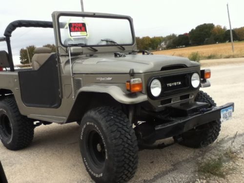 Toyota land cruiser fj40