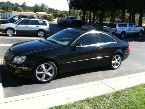 320clk 2004 coupe. great condition all works and no dings or tears in leather.