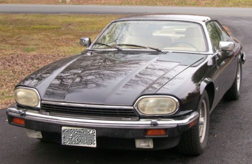 1992 classic jag xjsv12 coupe, black exterior, chanpagne interior, non smoking