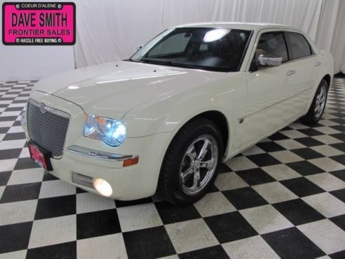 2006 heated leather, navigation, sunroof, 6 disc cd/mp3 player, tint