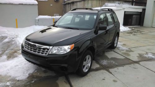 2011 subaru forester awd. super clean... new tires &amp; brakes!!!