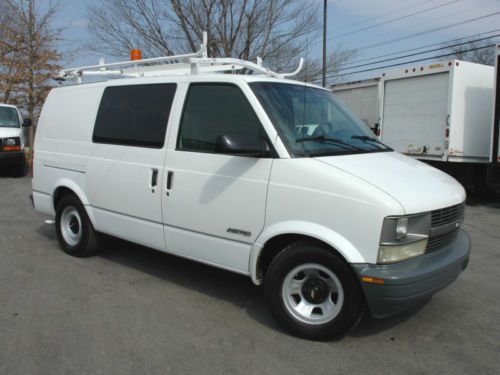 2002 chevy astro cargo van, clean