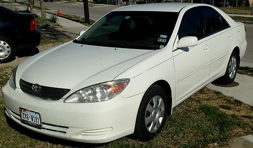 2004 toyota camry le sedan 4-door 3.0l excellent condition 124k leather v6