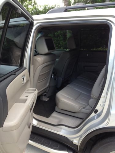 Sell used 2009 Honda Pilot Touring Sport Utility 4-Door 3 ...