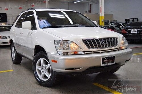 2001 lexus rx300 awd, heated leather seats, roof rack, tow pkg, cd, wood