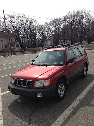 Forester awd : red beauty :  clean  :  sharp  :  runs &amp; looks great!  4-cyl auto