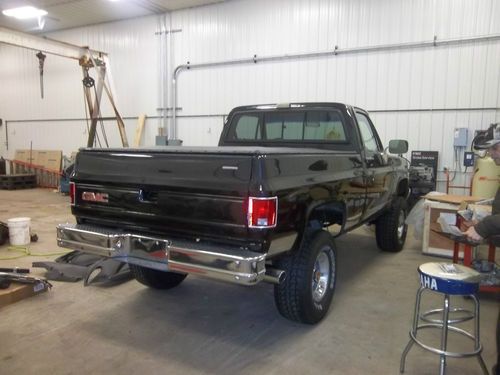 1987 gmc 1500 4x4!! absolutely mint!! one of a kind!!