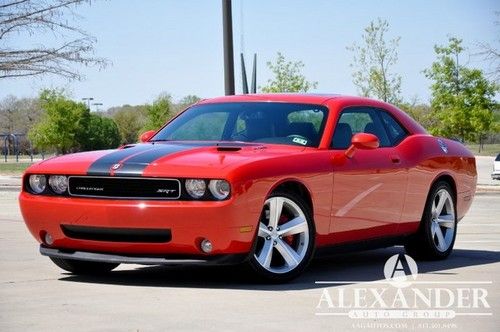 Srt8 edition! only 19k miles! 6spd! new car trade in! carfax certified! clean!