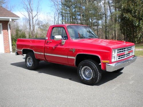 1986 chevrolet silverado 4x4 excellent condition just finished! super nice!!