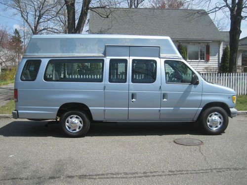 Ford e-350 wheelchair van handicap van high top one owner very low miles 47,938