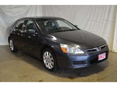 We finance!!! ex-l 3.0l nav leather one owner clean carfax