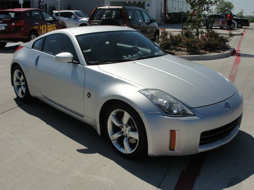 2006 nissan 350z track coupe 2-door 3.5l manual 6-speed