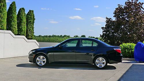 2008 bmw 535xi base sedan 4-door 3.0l, one owner, commuter, mint condition