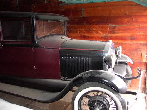 1929 ford model a 4-door sedan