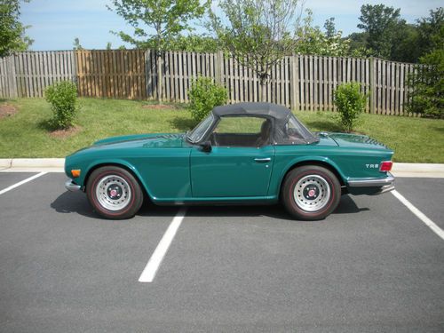 1972 triumph tr6 tr-6 green british sports car collectible classic manual trans