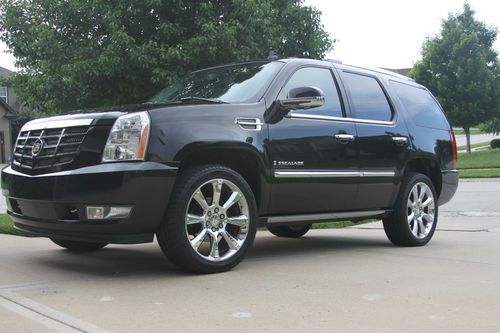 2007 cadillac escalade *sport package* blk/blk, 22''s, nav, 3rd row, corsa, awd