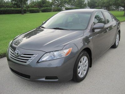 Hybrid! with leather s. florida car from new 49k original miles 40 mpg!!!!!