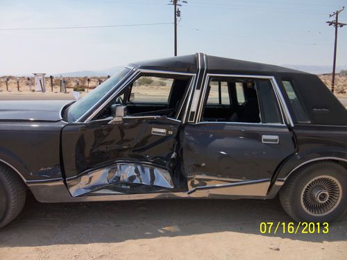 Wrecked Cars For Sale >> Sell used WRECKED 1986 Lincoln Town Car Signature Sedan 4 ... Wrecked Cars For Sale >> Sell used WRECKED 1986 Lincoln Town Car Signature Sedan 4 ...