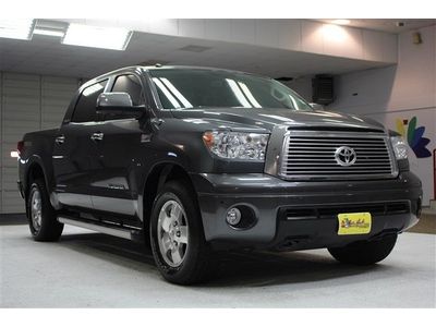Leather, trd off road package, rear wheel drive, satellite radio, heated seats