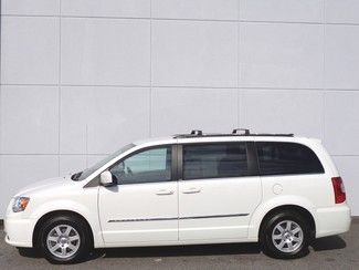 2012 chrysler town &amp; country tv dvd leather - $319 p/mo, $200 down!