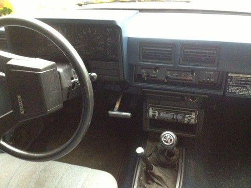 Sell Used 1984 Toyota Pickup Sr5 4x4 Extended Cab 22r Weber Carb