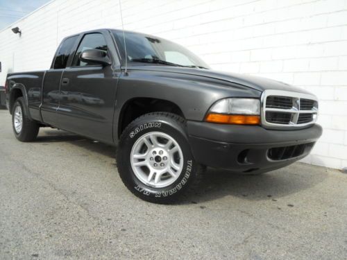 2004 dodge dakota sxt automatic extended cabin one owner!! low mileage!!