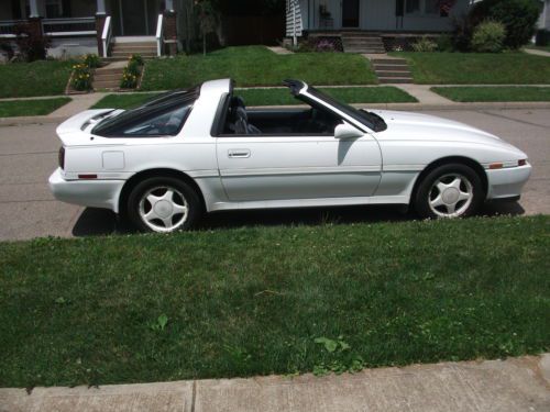 1991 toyota supra turbo hatchback 2-door 3.0l