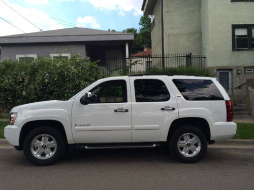 Chevrolet: 2008 tahoe z71 (rare low 44k miles-loaded-$10k ltz upgrades) 1 owner
