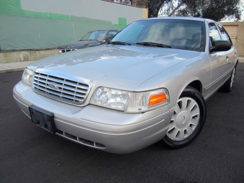 2006 ford crown victoria (p71) detective&#039;s unit in great conditions/shape